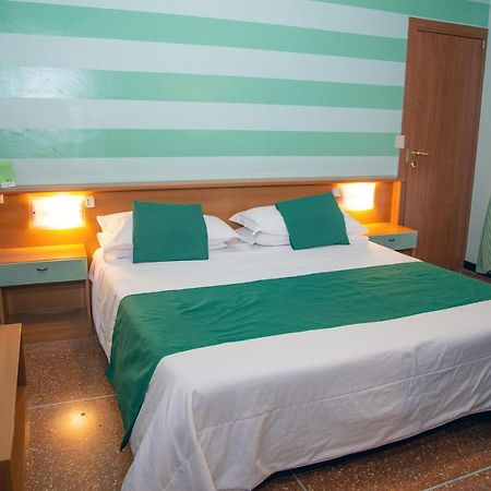 Albergo Glory Borghetto Santo Spirito Extérieur photo