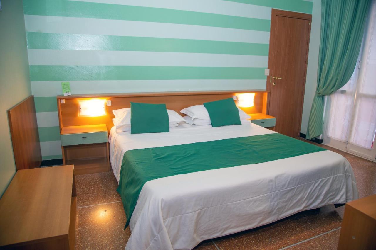 Albergo Glory Borghetto Santo Spirito Extérieur photo