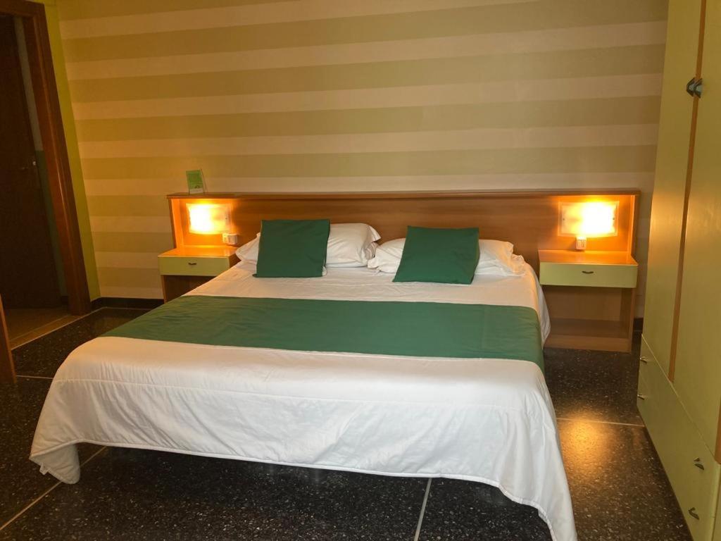 Albergo Glory Borghetto Santo Spirito Extérieur photo