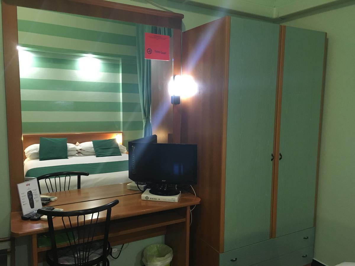 Albergo Glory Borghetto Santo Spirito Extérieur photo