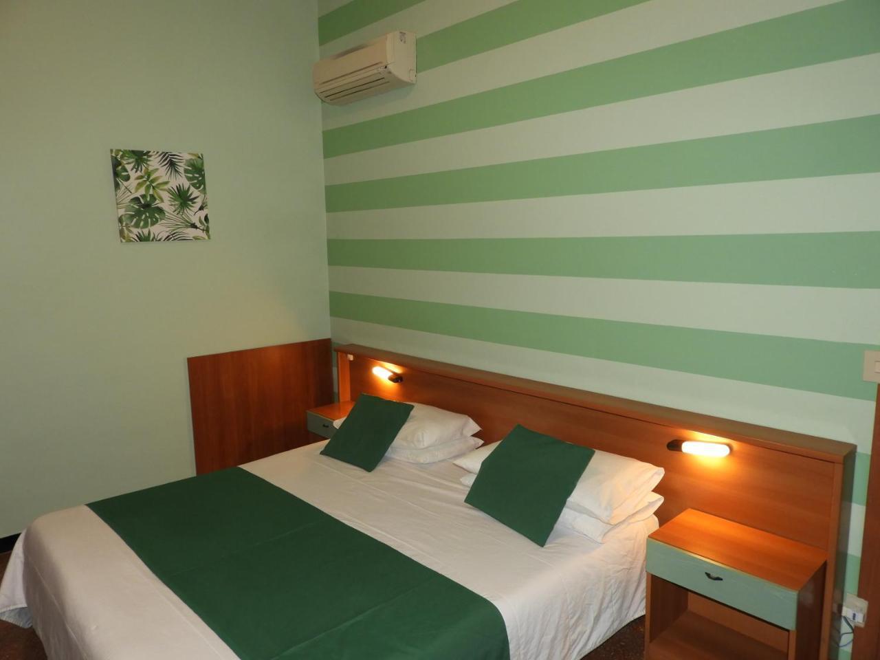 Albergo Glory Borghetto Santo Spirito Extérieur photo