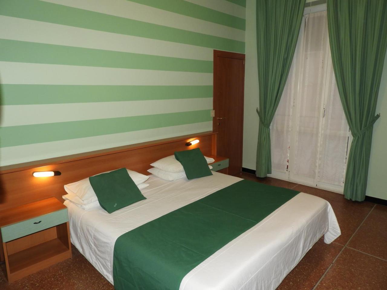 Albergo Glory Borghetto Santo Spirito Extérieur photo